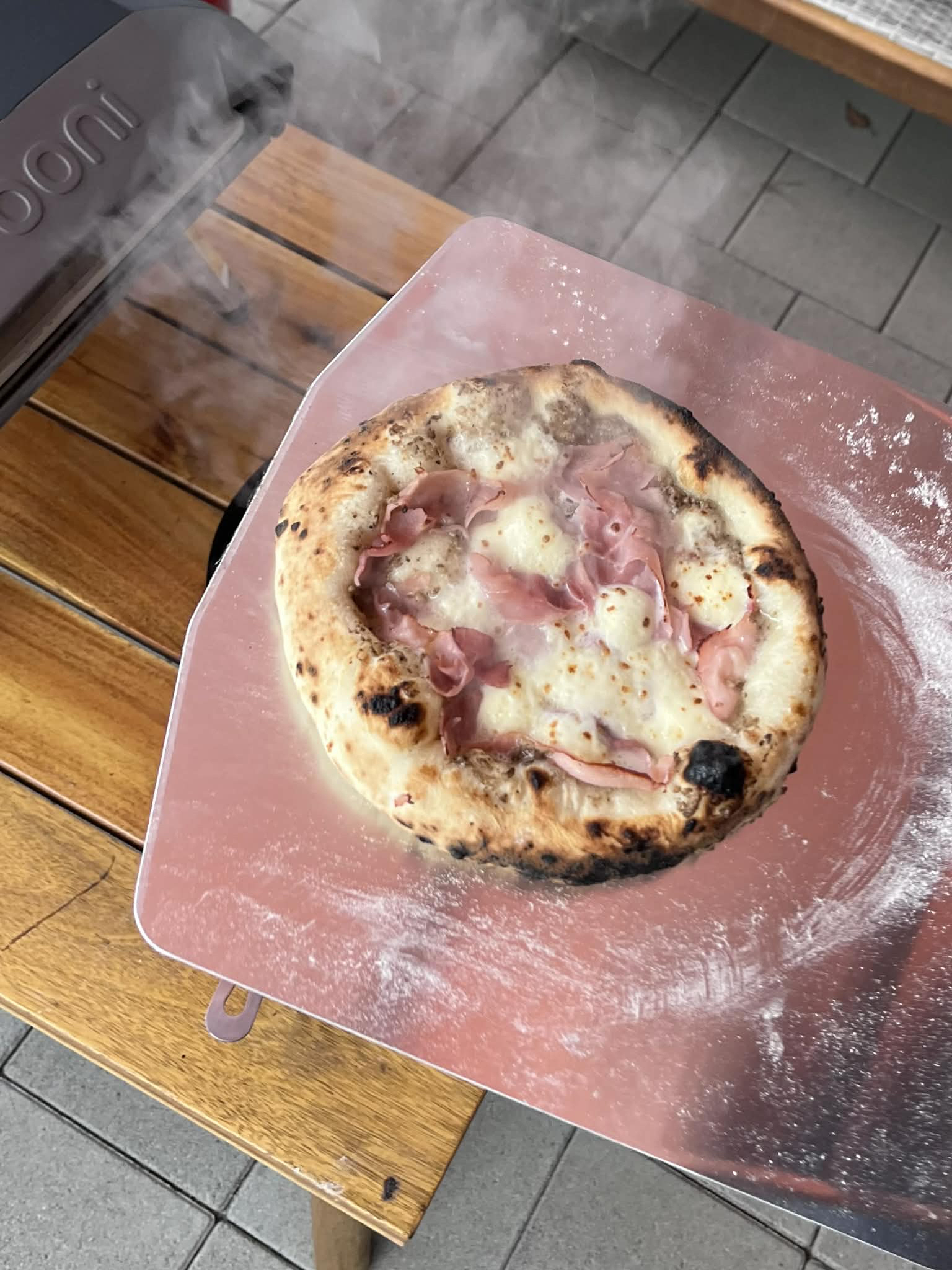 Nice Brothers kötény pizzával